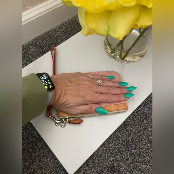 Mini little DB wristlet - Picture 4 of 5